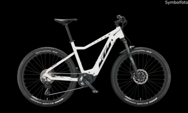 MACINA RACE 571 2022